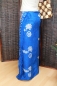 Preview: Farbenfroher Sarong blau mit Muschelmotiv 160 x 120 cm