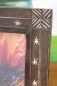 Preview: Dekorativer Bilderrahmen aus Holz mit Gravurmotiv 12x18cm