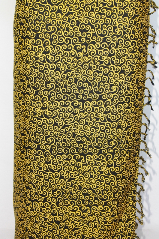Farbenfroher Sarong gelb schwarz mit Blütenmotiv 160 x 120 cm
