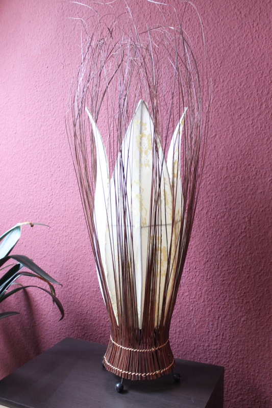 Hübsche Tischlampe mit Spitze und Bambus creme gold 100cm