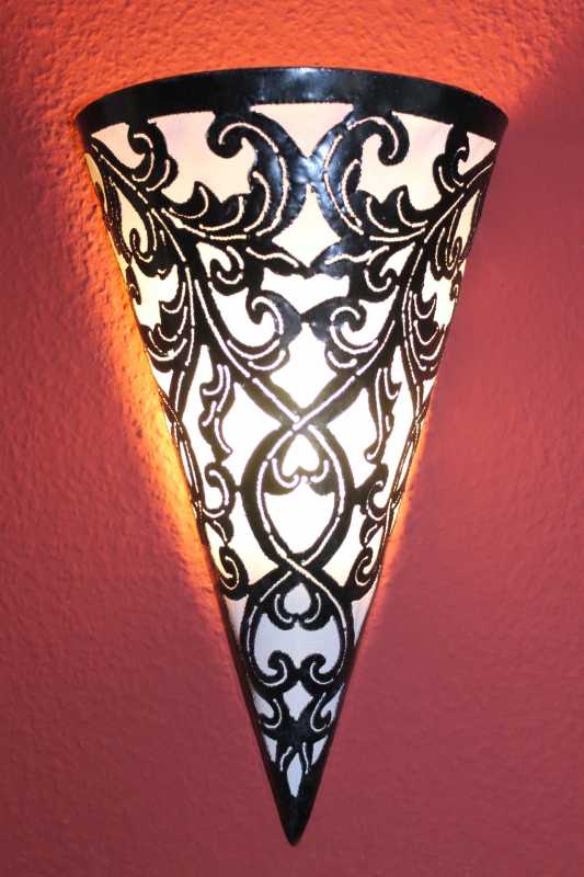 Effektvolle Wandlampe aus Metall und Textil 40 cm