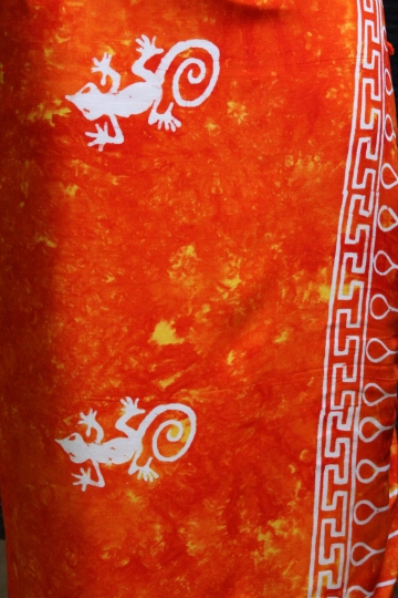 Farbenfroher Sarong orange mit Geckomotiv 160 x 120 cm