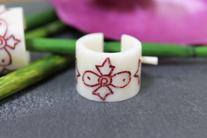 Creolen mit Glitzermotiv rot aus Büffelknochen Paar 20mm