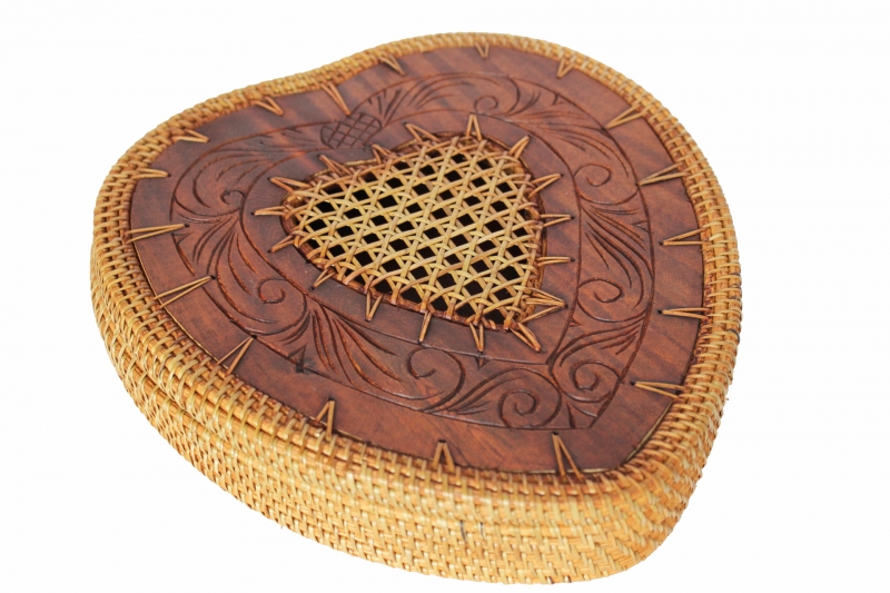 Dekorative Holz-Rattanbox in Herzform mit Deckel 22cm