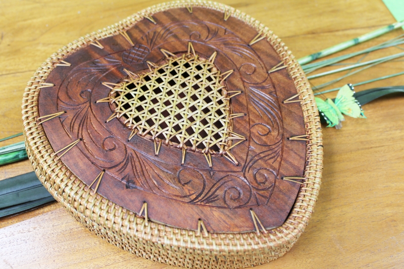 Dekorative Holz-Rattanbox in Herzform mit Deckel 22cm