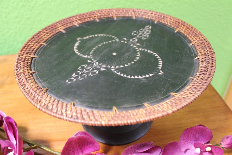 Exotische Dekoschale aus Holz mit Perlmutt und Rattan - 30 cm