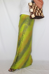 Farbenfroher Sarong grün mit Blütenmotiv 160 x 120 cm