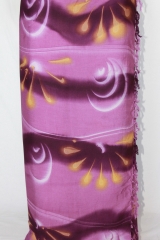 Farbenfroher Sarong lila mit Blütenmotiv 160 x 120 cm