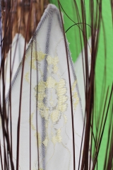 Hübsche Tischlampe mit Spitze und Bambus creme gold 100cm