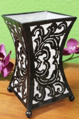 Effektvolle Tischlampe aus Metall und Textil schwarz, weiß 21 cm