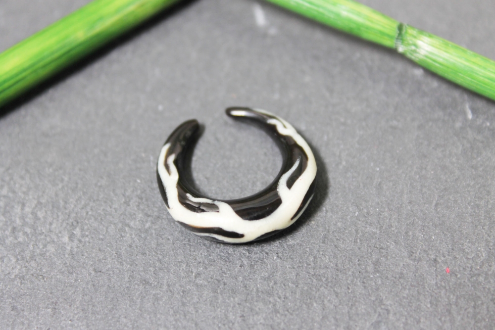 Expander Spirale mit Inlay-Motiv aus Horn 6mm