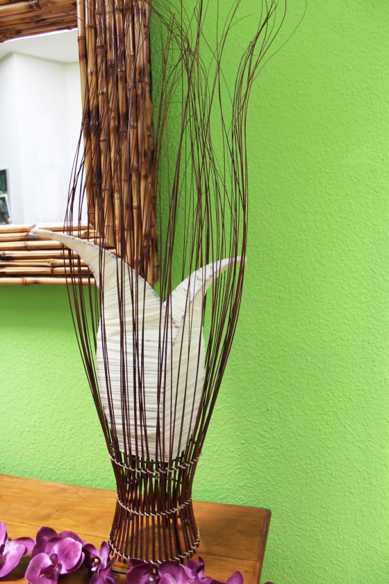 Originelle Tischlampe mit Zweigen weiß 60 cm
