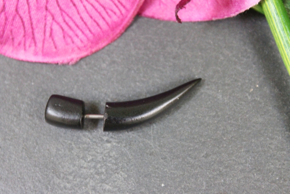 Fake Piercing Fake Expander Eisen-Holz Iron wood mit Edelstahl Steckverschluss