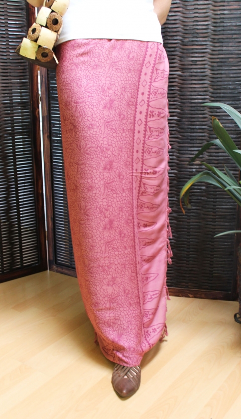 Farbenfroher Sarong lila, flieder, violett mit Blütenmotiv 160 x 120 cm