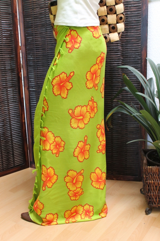 Farbenfroher Sarong grün, gelb, rosa, pink mit Blütenmotiv 160 x 120 cm