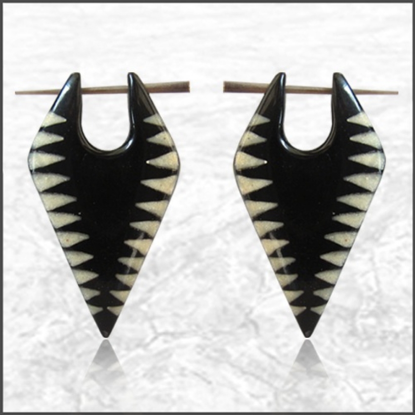 Horn-Ohrringe mit Zick-Zack-Motiv Ethno 35mm