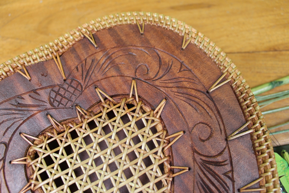 Dekorative Holz-Rattanbox in Herzform mit Deckel 22cm