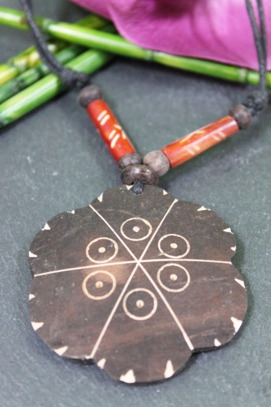 Holzkette mit Anhänger aus Kokosnuss, Lederband, 26-38 cm