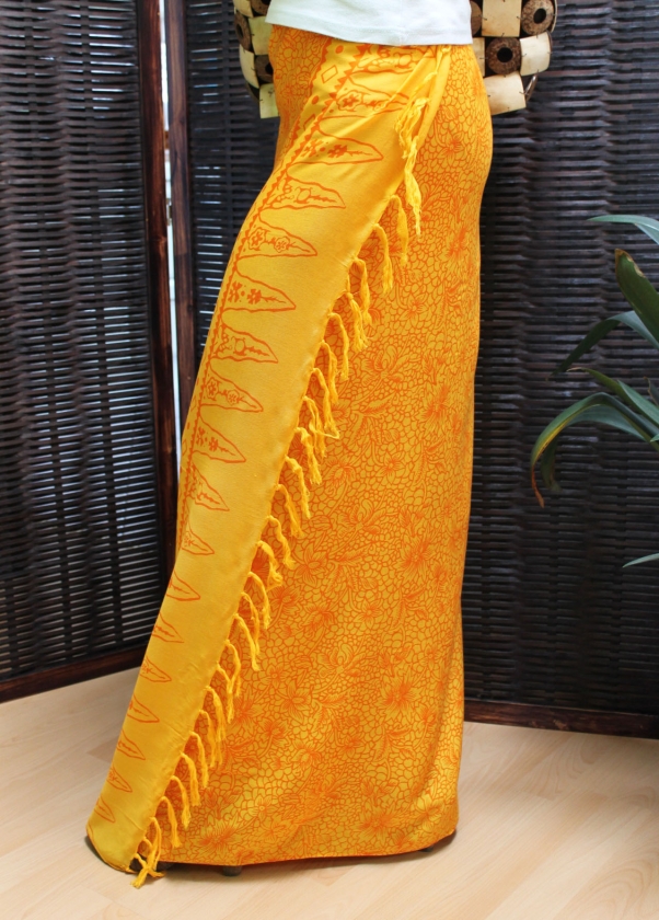 Farbenfroher Sarong gelb, rot mit Blütenmotiv 160 x 120 cm