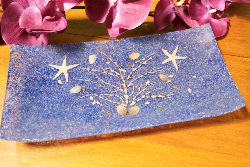 Dekoschale aus Muscheln und Seesternen, blau - 27 cm